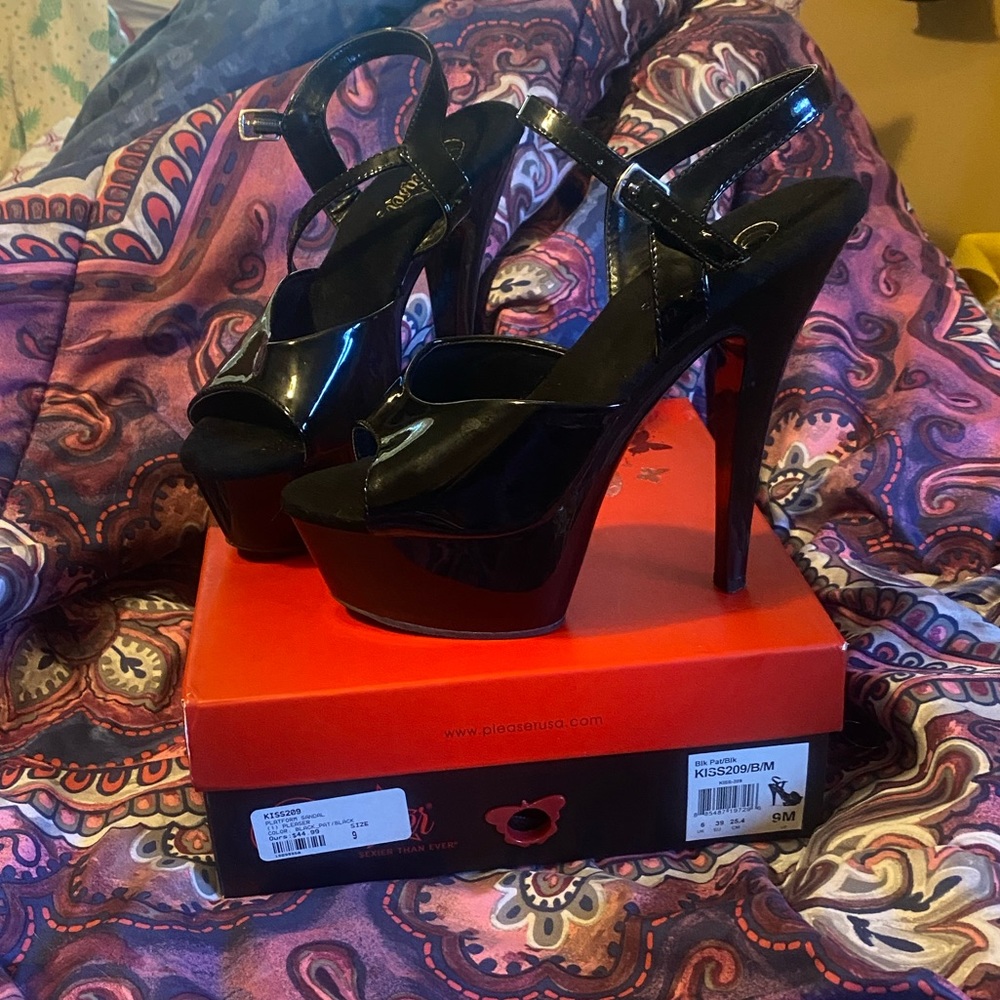Size 9 black patent leather pleaser heels